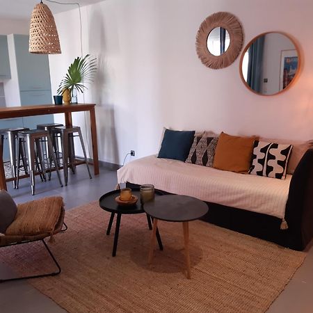 Grand Studio Avec Patio Marseille Bagian luar foto