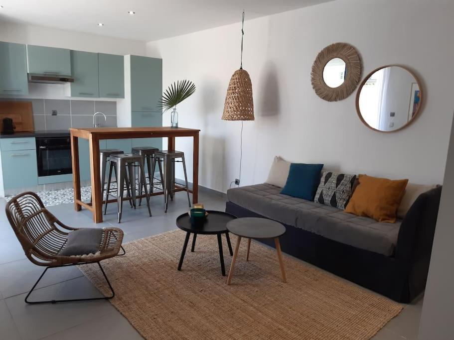Grand Studio Avec Patio Marseille Bagian luar foto
